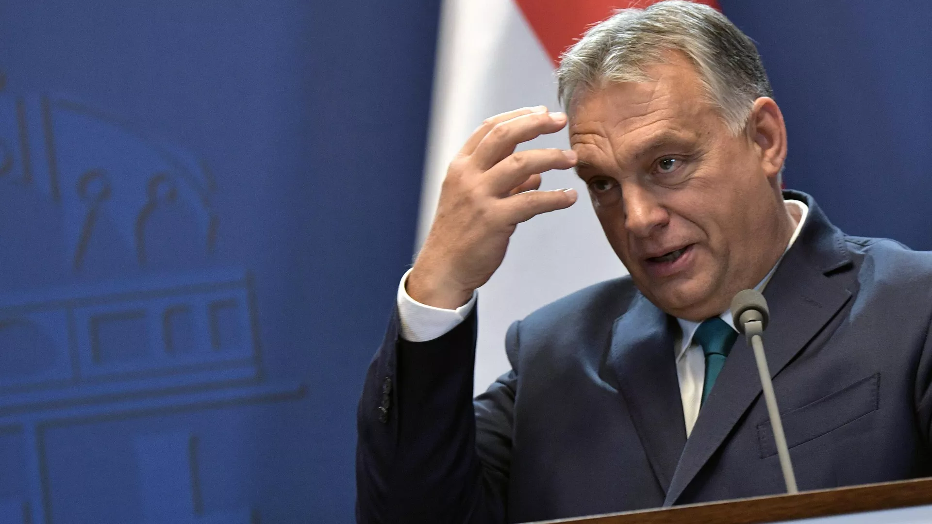 Орбан предупредил о риске третьей мировой войны из-за политики ЕС