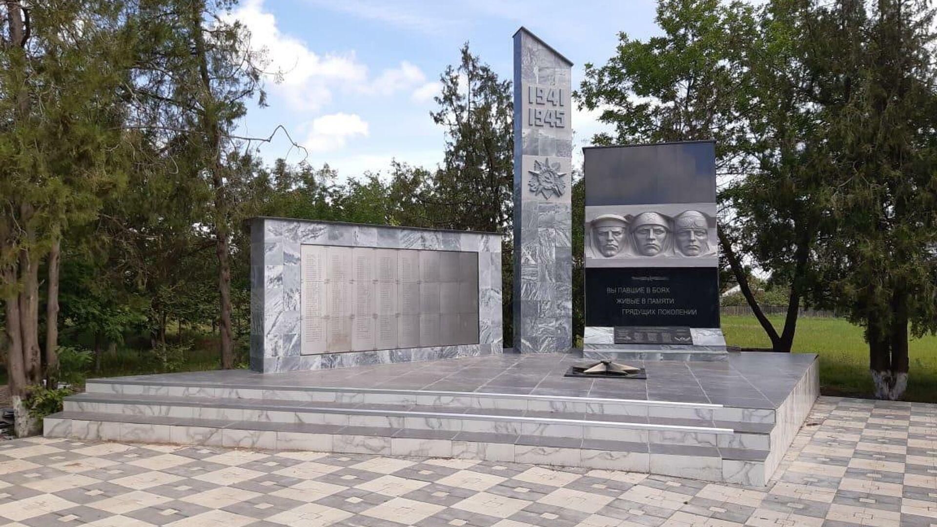 На Ставрополье отремонтировали более 50 воинских памятников - РИА Новости, 1920, 24.09.2020