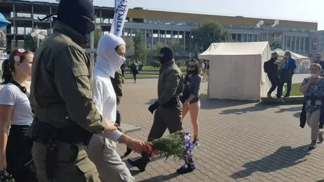 Задержания на акции у Комаровского рынка в Минске