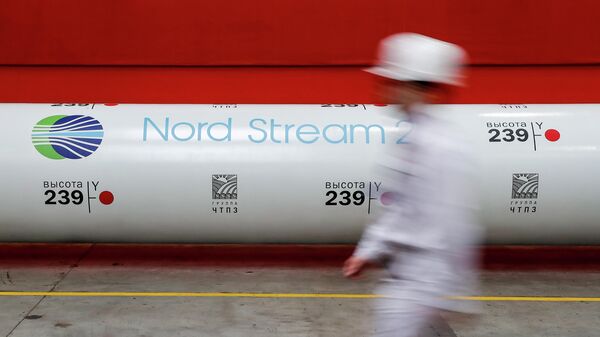 Логотип проекта Северный поток - 2 на одной из труб