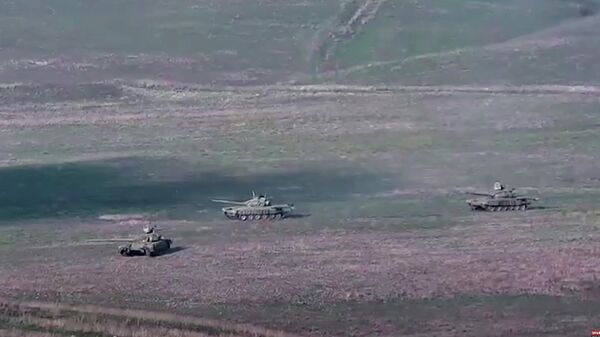 Уничтожение азербайджанских танков военными Армении. Стоп-кадр видео