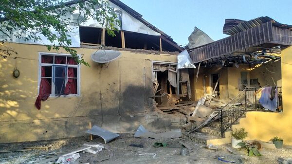 Разрушенный в результате обстрела жилой дом в Тертерском районе Азербайджана