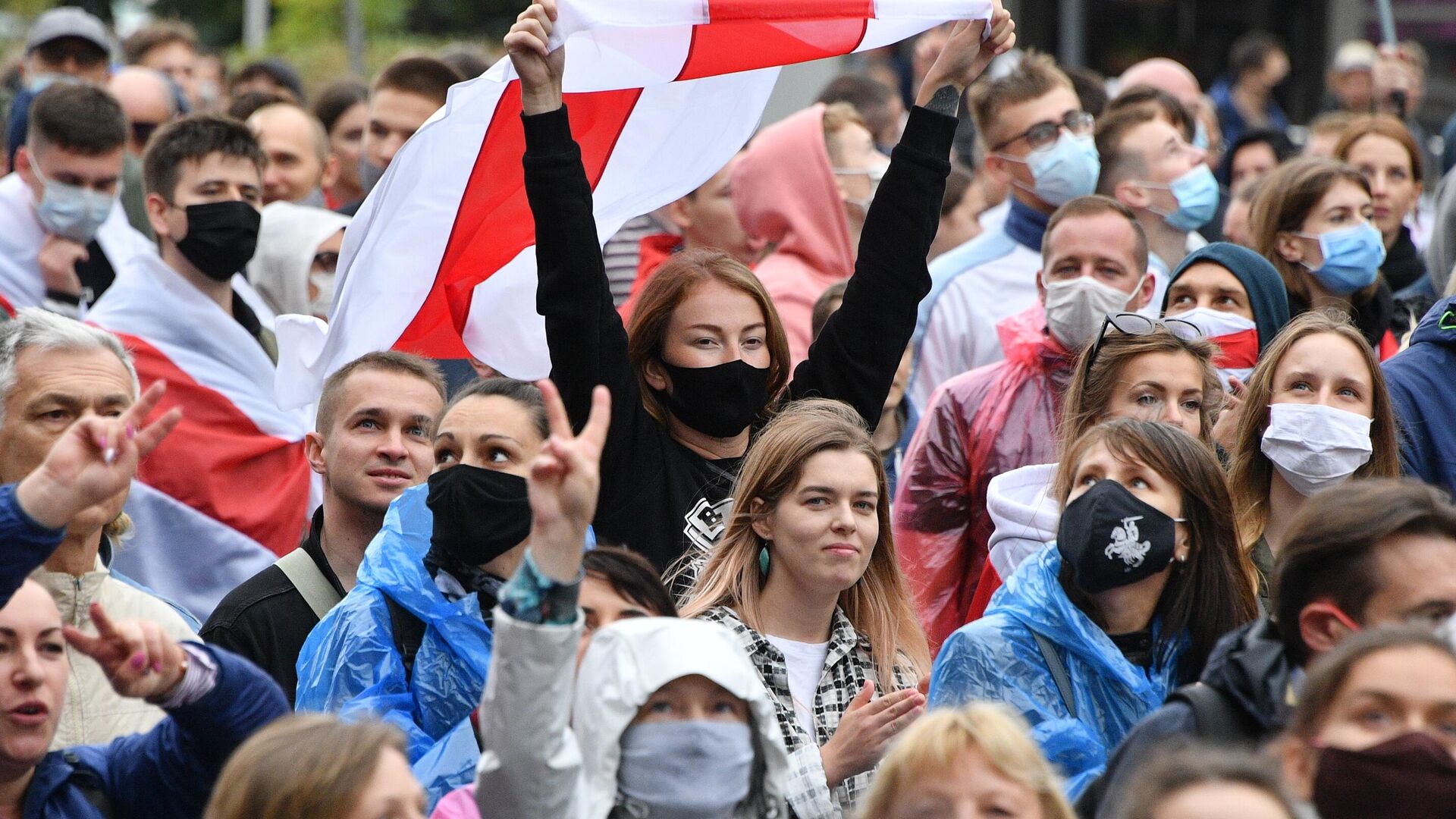 Во время несанкционированной акции протеста оппозиции в Минске - РИА Новости, 1920, 08.10.2020