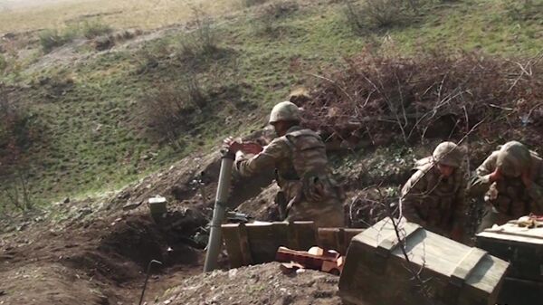 Вооруженные силы Азербайджана ведут боевые действия в Нагорном Карабахе. Скриншот видео