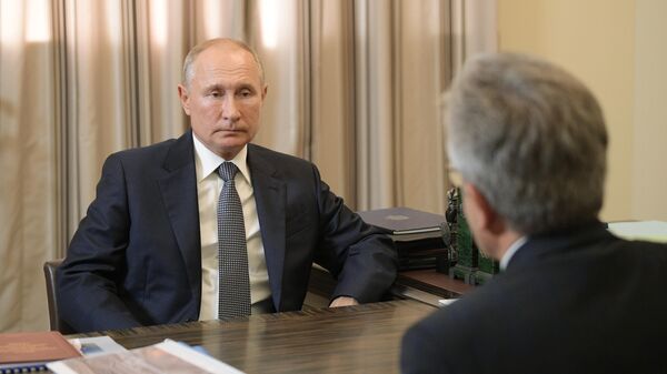 Президент РФ Владимир Путин во время встречи с президентом РАН Александром Сергеевым