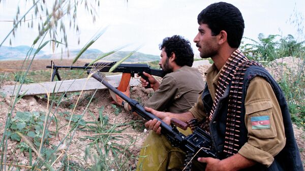Нагорный Карабах. Азербайджанские бойцы на боевых позициях. Июль, 1992 год