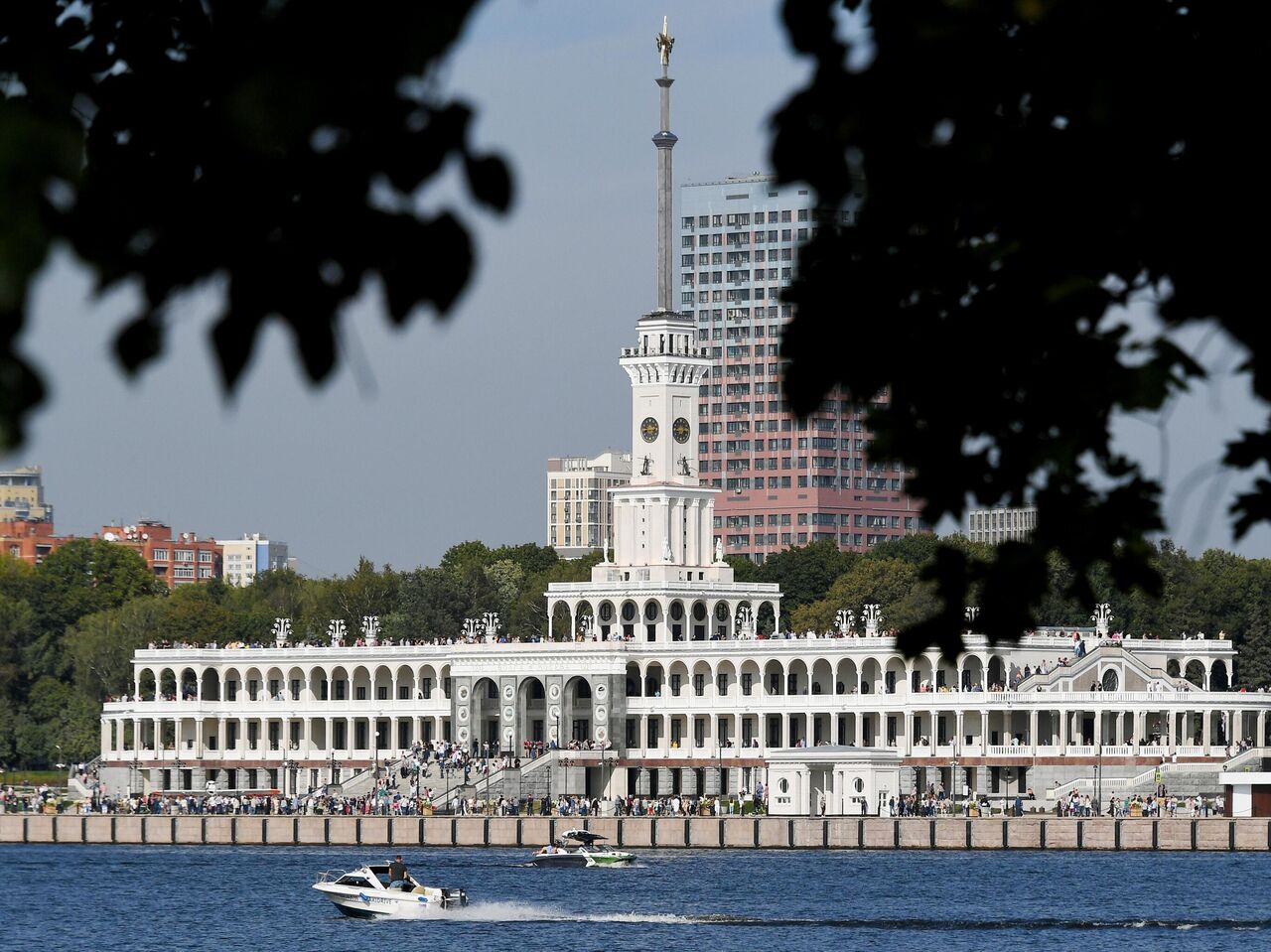 Парк Северного речного вокзала в Москве украсят к Новому году -  Недвижимость РИА Новости, 02.12.2020