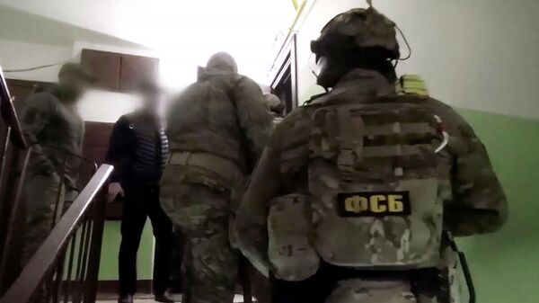 Кадр видео спецоперации против укравших из Валдайского монастыря подаренную Путиным икону