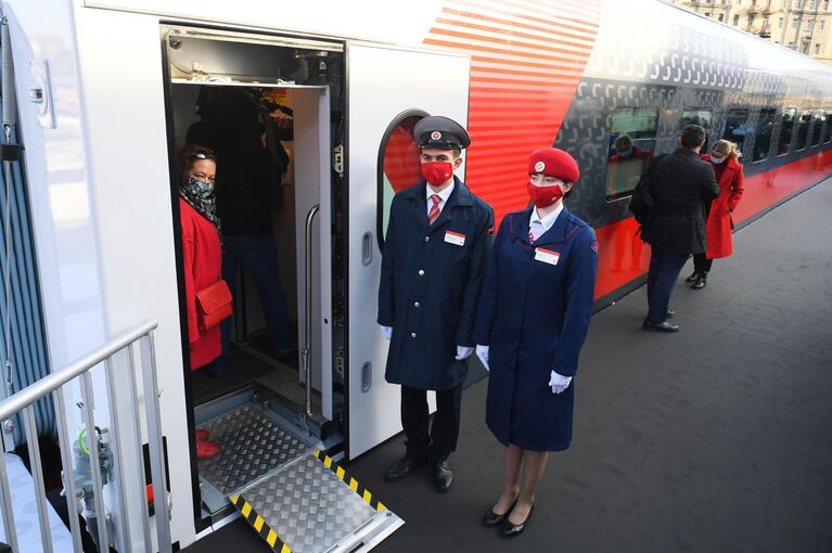 Павильон с макетом нового плацкартного вагона для поездов дальнего следования Павильон с макетом нового плацкартного вагона для поездов дальнего следования