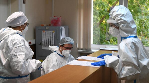 Медицинские работники в городской клинической больнице № 52 в Москве