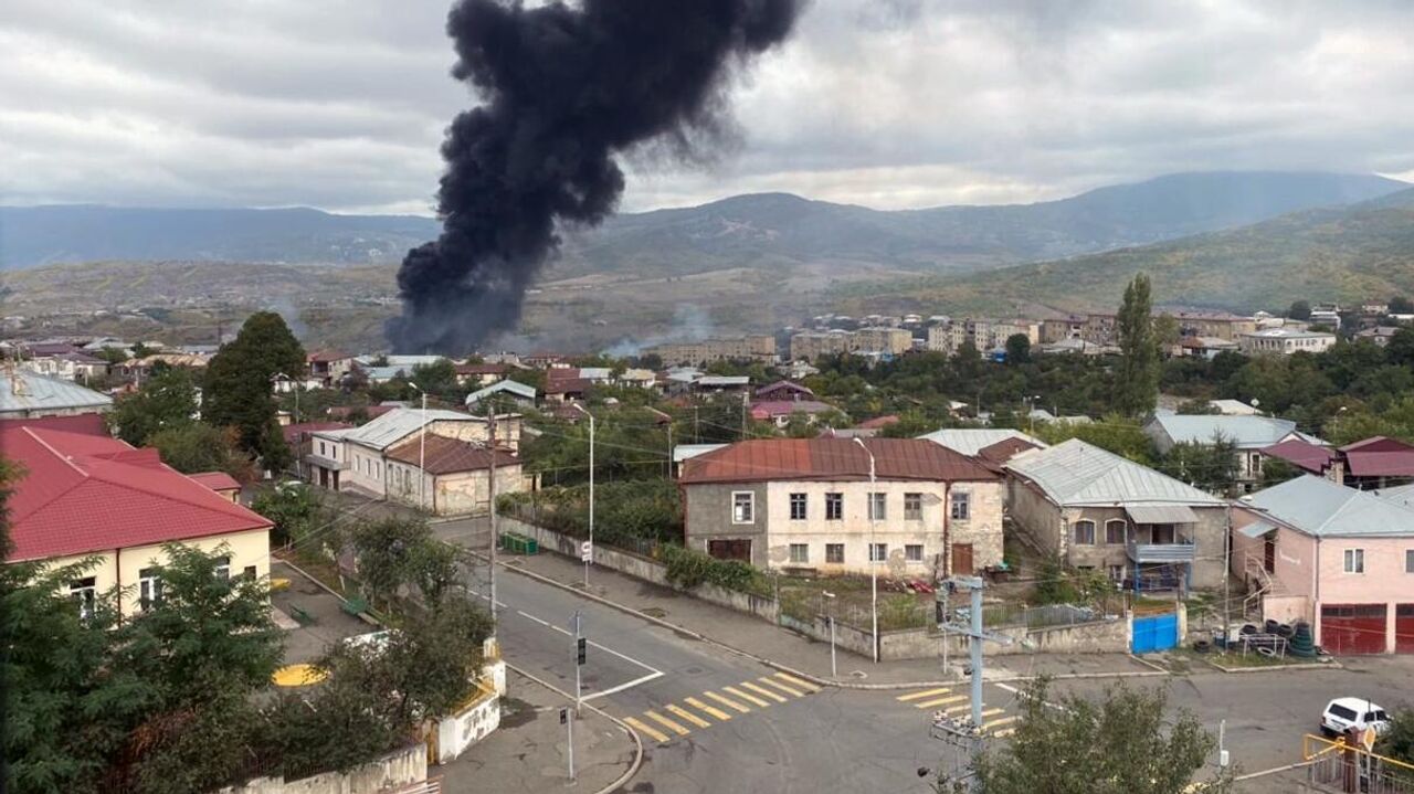 В Степанакерте загорелась электроподстанция после обстрела - РИА Новости,  04.10.2020