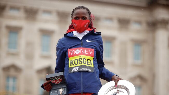 Кенийская легкоатлетка Бриджит Косгей