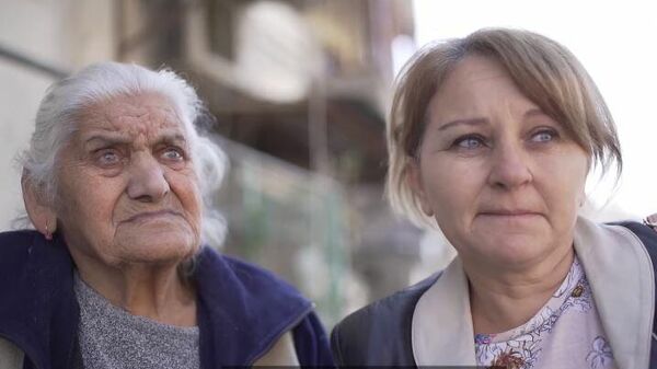 Выжившие после ударов по столице Карабаха