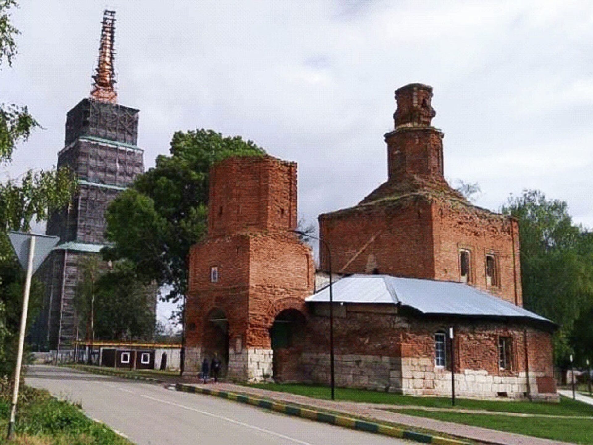 Венев город работ. Николаевская колокольня Венев. Венёв Тульская область колокольня. Венев колокольня Никольской церкви.