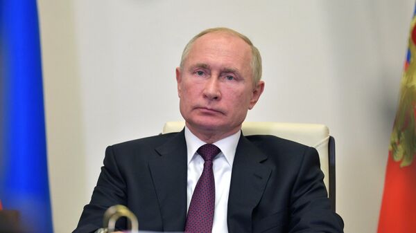 Президент РФ Владимир Путин во время видеоконференции