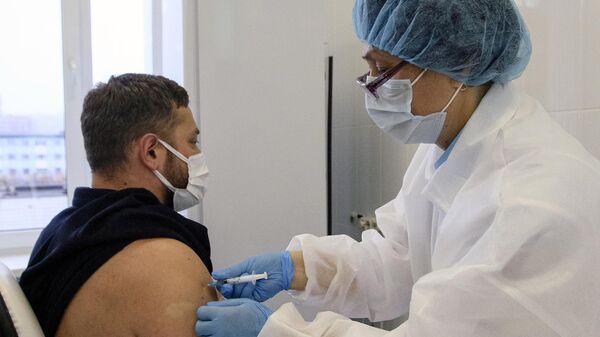 Вакцинация сотрудников Мурманской областной клинической больницы