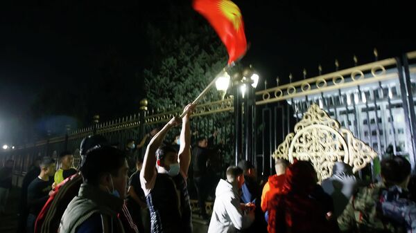 Протестующие в Бишкеке