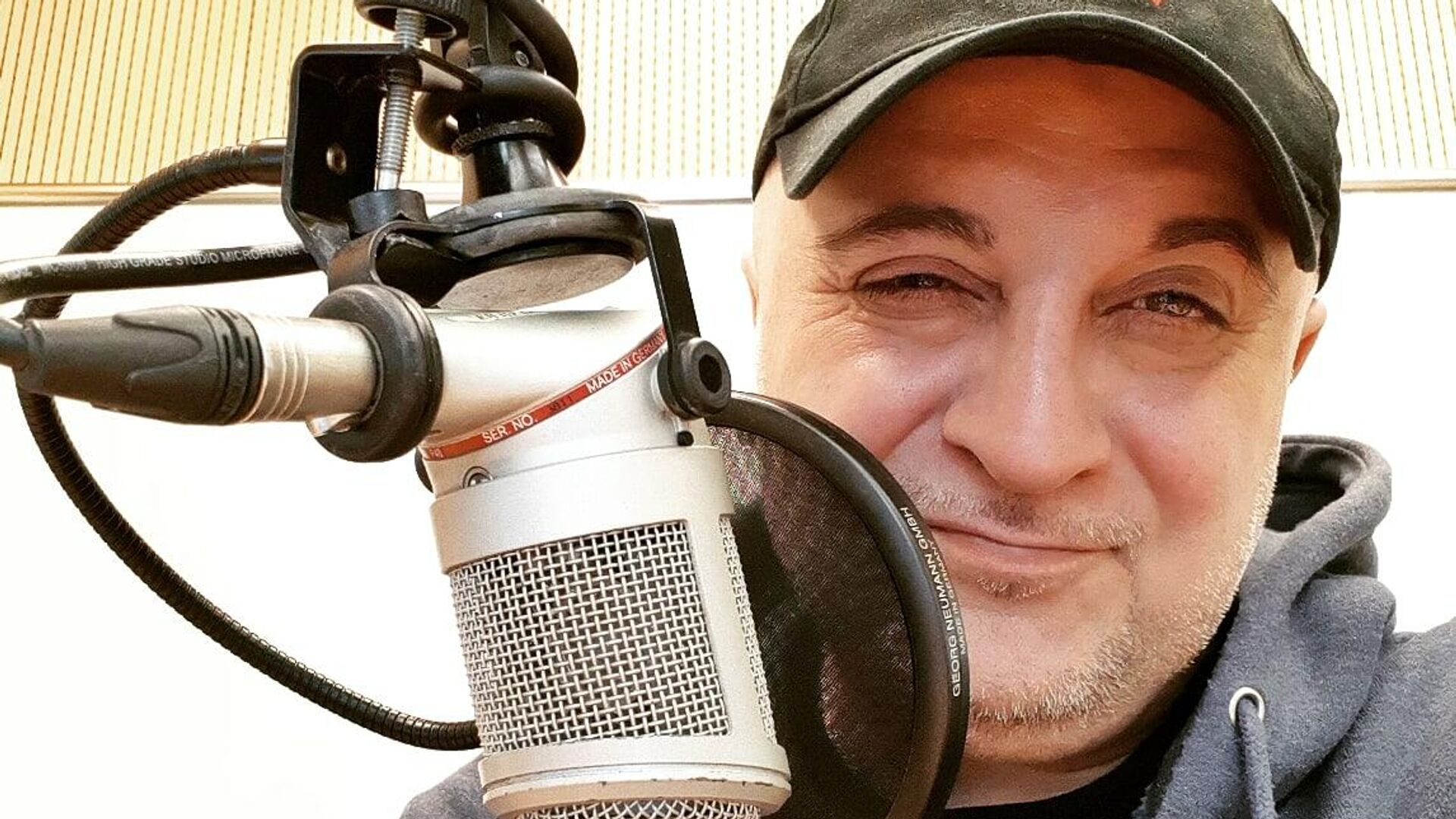 Ведущий радио 7 Рубен Акопян и ева