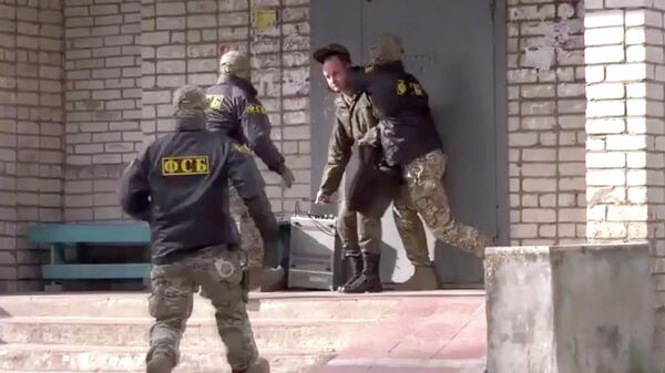 Спецоперация по задержанию подозреваемых в госизмене в Пскове и Смоленске