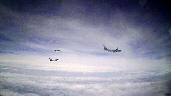 Британские самолеты, перехваченные российским Су-27 в небе над акваторией Черного моря