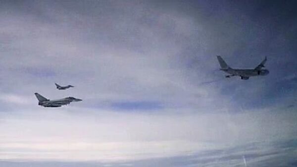 Британские самолеты, перехваченные российским Су-27 в небе над акваторией Черного моря