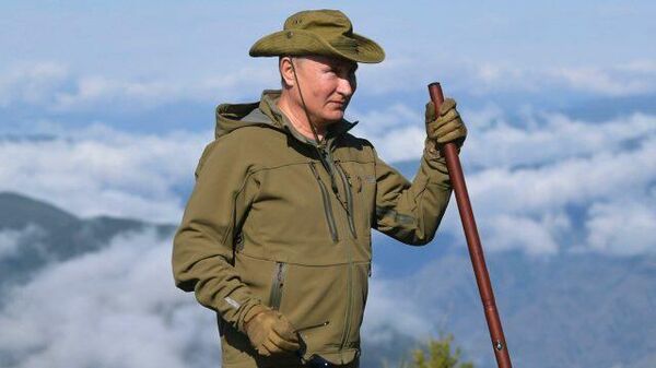 Владимиру Путину исполняется 68 лет: яркие кадры из жизни президента