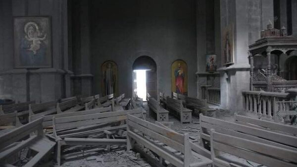 Попавший под обстрел собор Христа Всеспасителя (Казанчецоц) в карабахском Шуши попал 