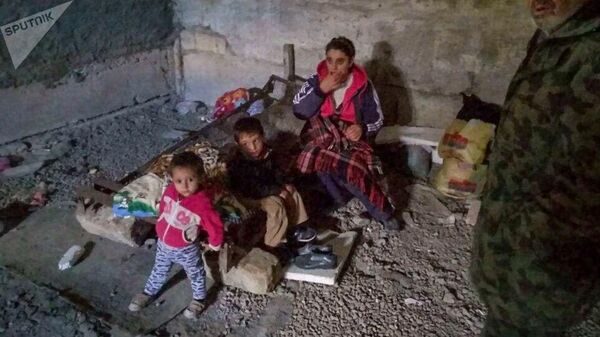Дети, находившиеся в попавшем под обстрел храме в карабахском Шуши