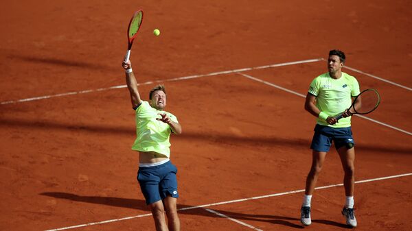 Tennis - ATP 500 - Hamburg European Open - Am Rothenbaum, Hamburg, Germany - September 24, 2020   Germany's Kevin Krawietz and Andreas Mies in action during their men's doubles match against Austria's Oliver Marach and South Africa's Raven Klaasen   REUTERS/Cathrin Mueller