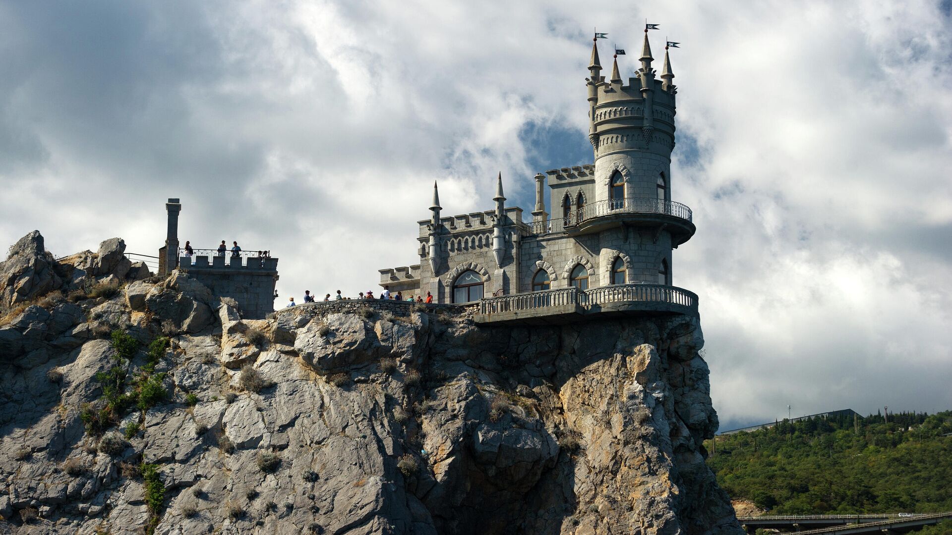 Замок Ласточкино гнездо на береговой скале в поселке Гаспра в Крыму - РИА Новости, 1920, 12.04.2021