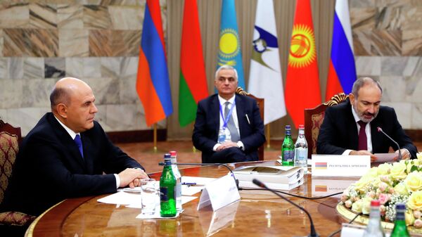 Председатель правительства РФ Михаил Мишустин и премьер-министр Армении Никол Пашинян принимают участие в заседании Межправительственного совета ЕАЭС