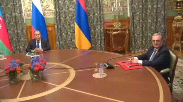 Главы МИД Азербайджана и Армении прибыли на встречу с Лавровым в Москву