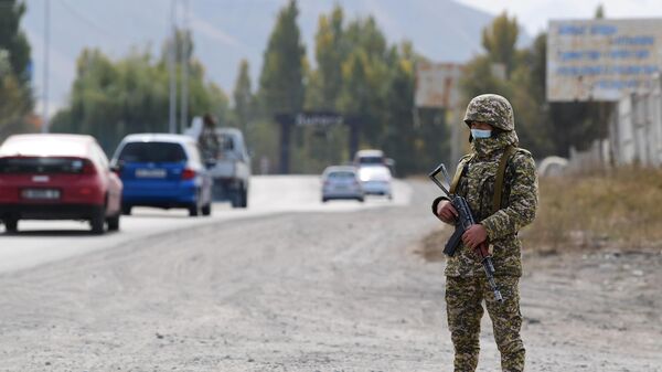 Военнослужащий вооруженных сил Киргизии в Бишкеке