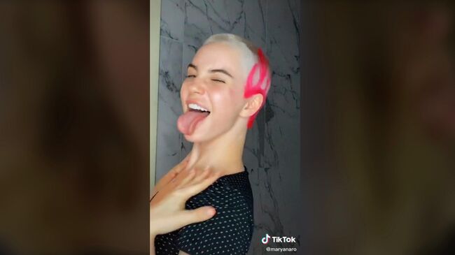 Скриншот видео из TikTok-аккаунта maryanaro