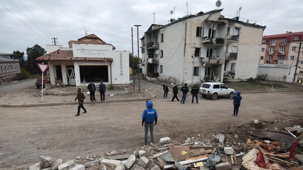Дома в Степанакерте, разрушенные в результате обстрелов