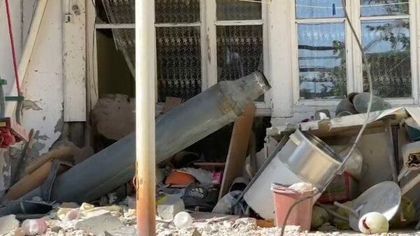 Дом в Степанакерте, разрушенный упавшей ракетой
