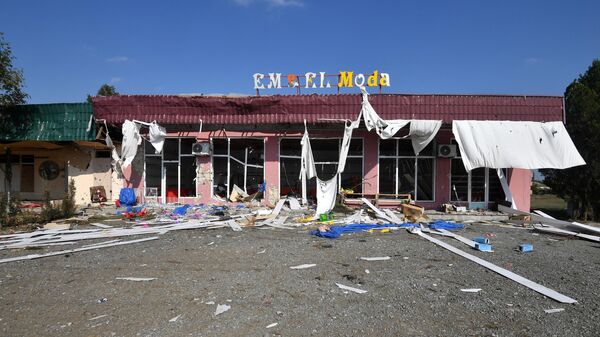 Магазин, разрушенный в результате обстрелов одного из сел в Тертерском районе