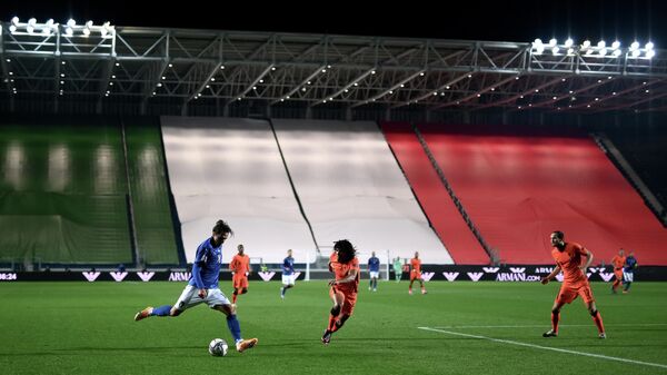 Игровой момент матча Италия - Нидерланды