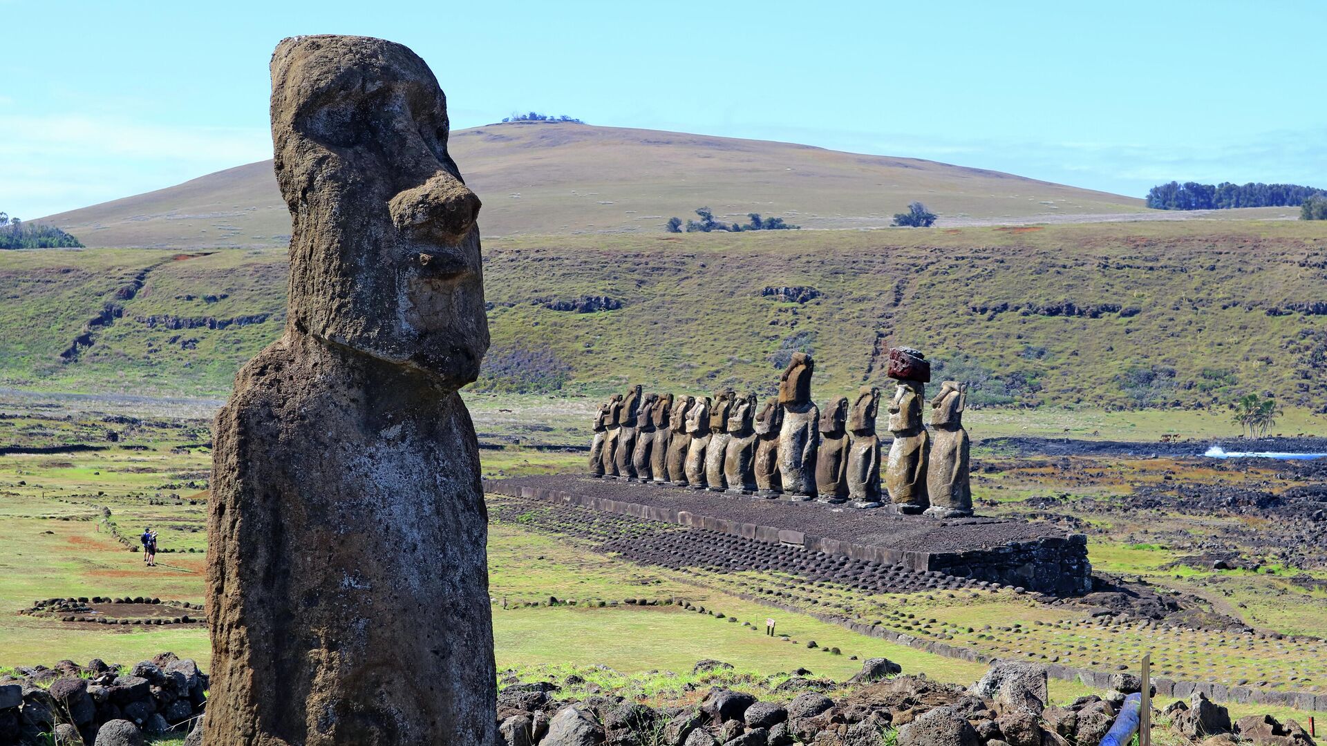 Статуи «ходили сами». Кто и как изучал истуканов острова Пасхи?