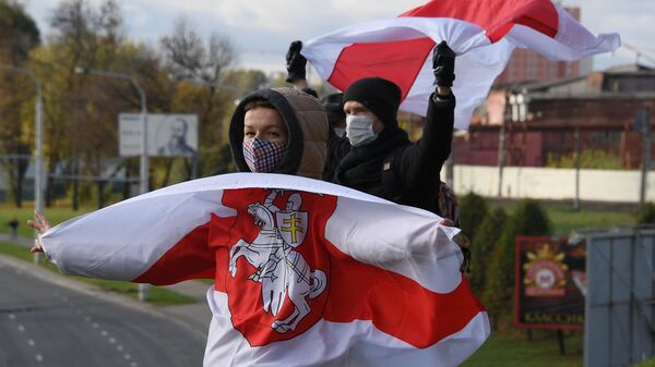 Участники несанкционированной властями акции протеста Партизанский марш в Минске