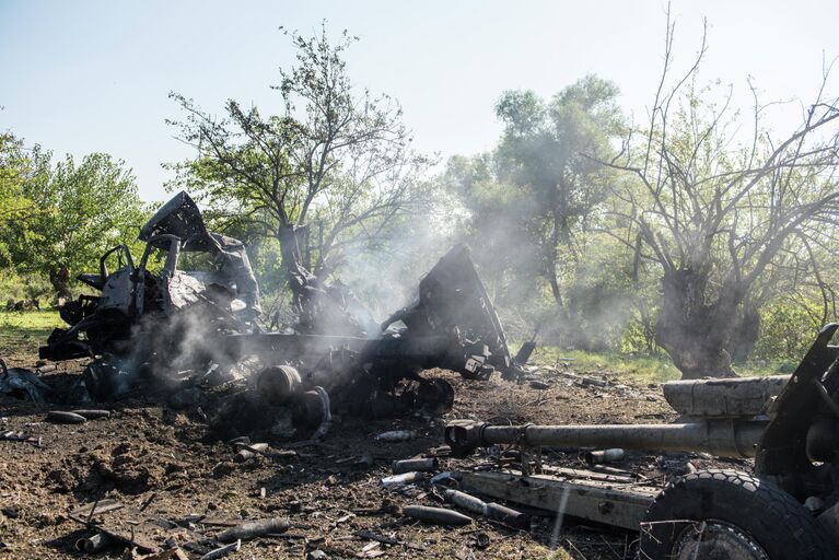 Разбитая военная техника армии обороны Нагорного Карабаха в районе Гадрута