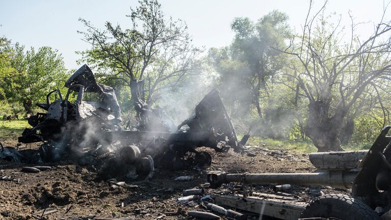 Разбитая военная техника армии обороны Нагорного Карабаха в районе Гадрута