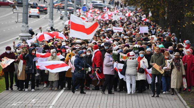 Участники акции протеста пенсионеров Марш мудрости в Минске