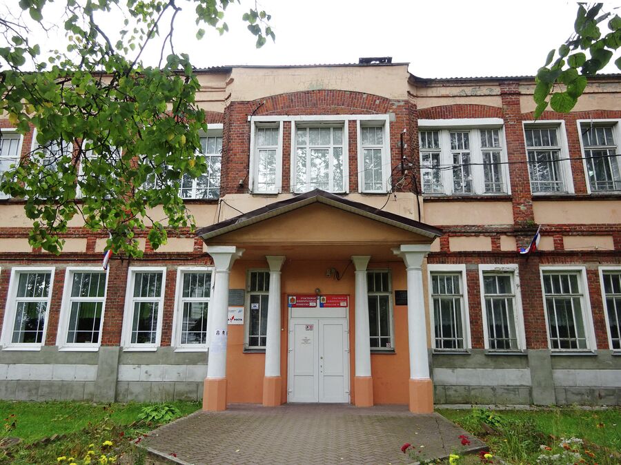 Здание школы, нач. 20 века (ул. Ленинградская)