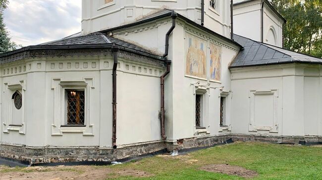 Храм Ризоположения Пресвятой Богородицы в Москве