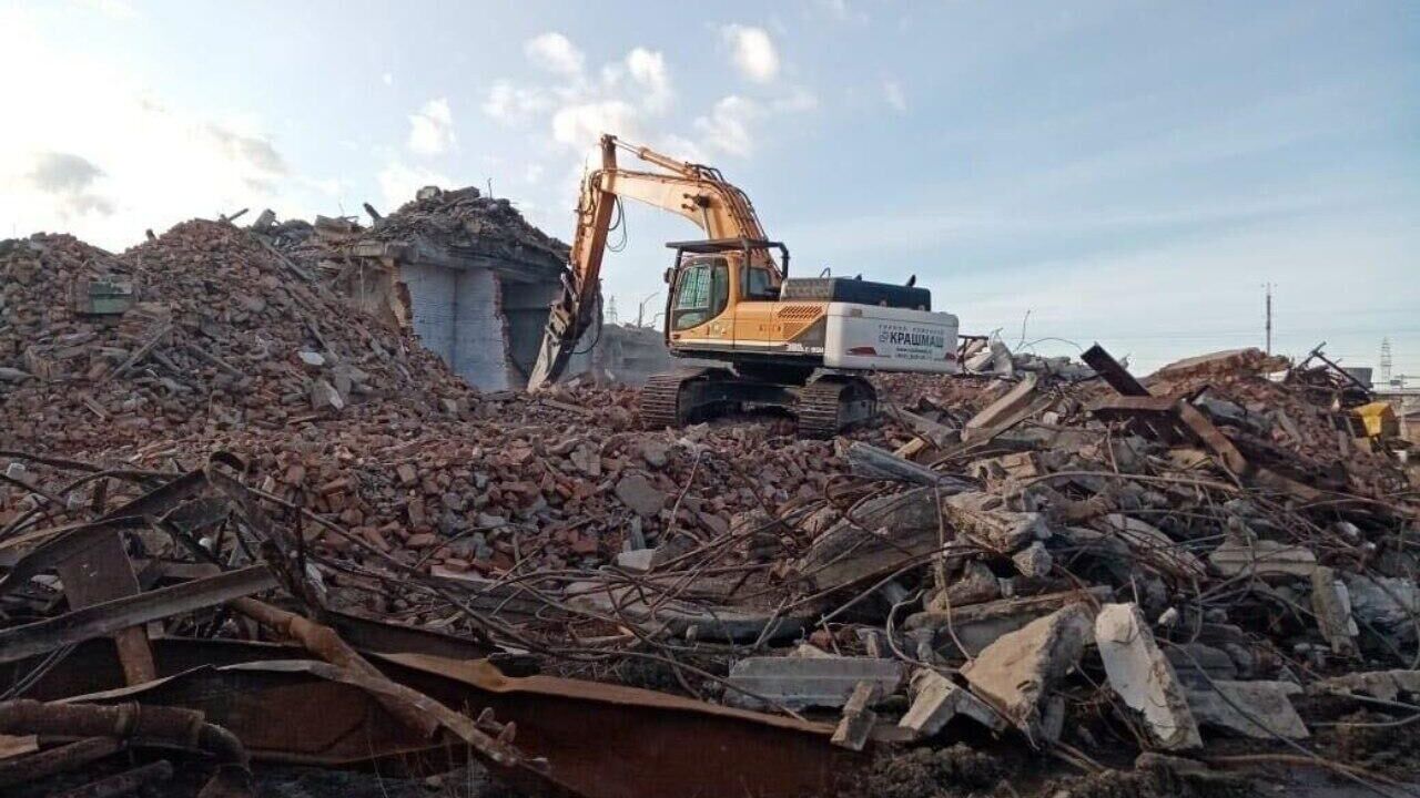 Очистка пропитанной ядами промплощадки в Усолье-Сибирском - РИА Новости, 1920, 24.02.2021