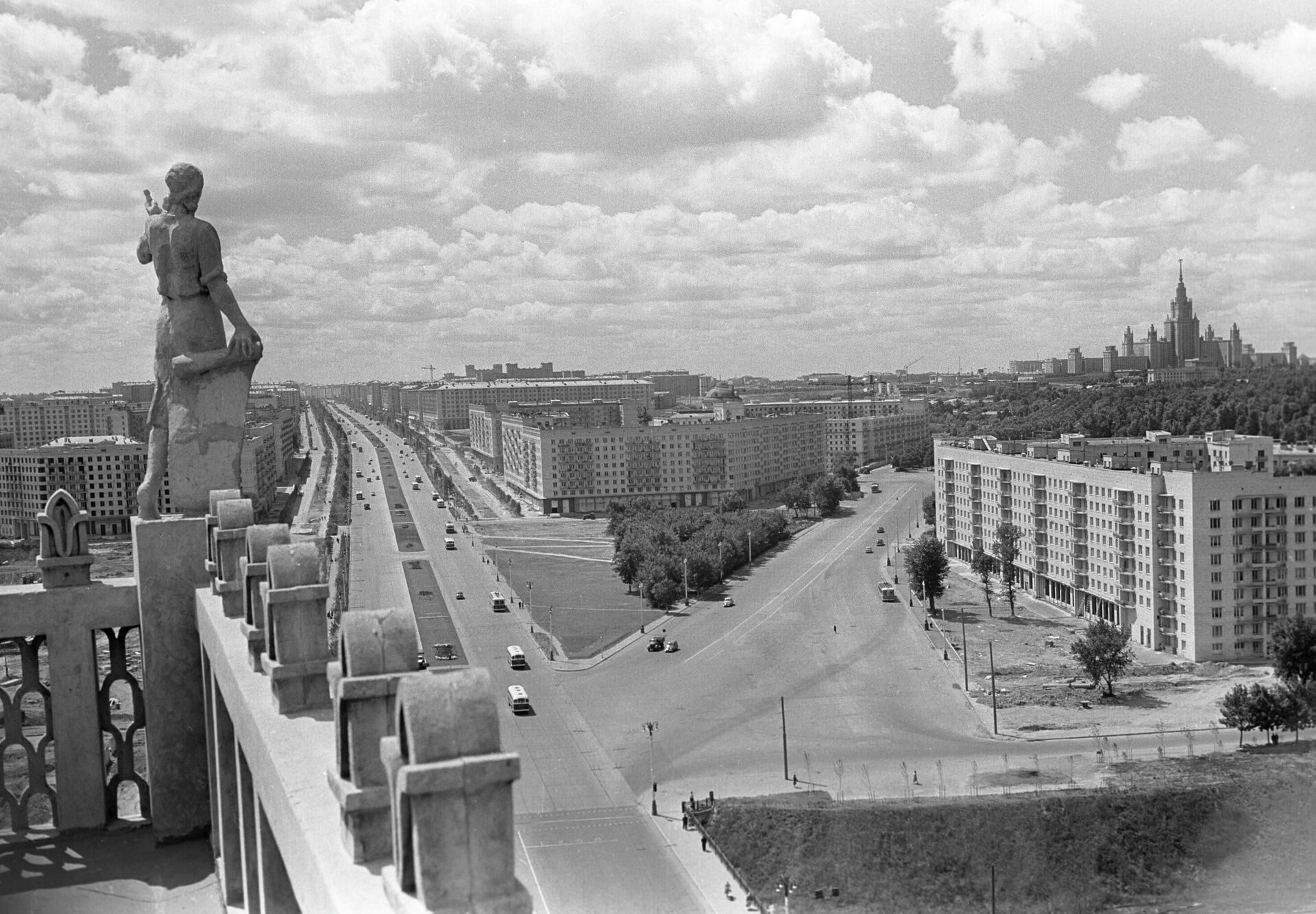 Вид на Ленинский проспект и улицу Косыгина в Москве, 1961 год - РИА Новости, 1920, 23.10.2020