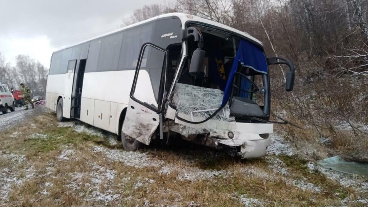 Число жертв ДТП с автобусом в Новосибирской области выросло до пяти - РИА  Новости, 19.08.2021