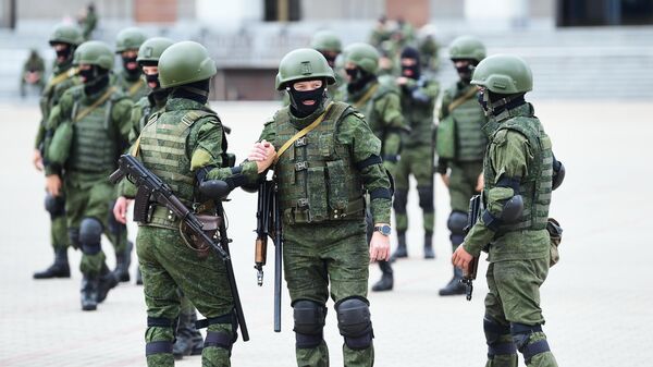 Сотрудники правоохранительных органов Белоруссии в Минске