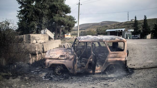 Последствия обстрела города Мартуни в Нагорном Карабахе